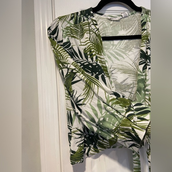 Midnight Sky Size M Tropical Palm Linen Blend Tie Front 3/4 Sleeve Crop Top - Picture 6 of 12